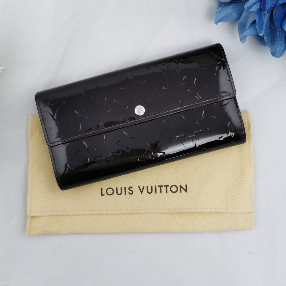 Louis Vuitton Vernis Wallet - Picture 5 of 16